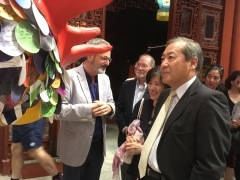 Guided tour to the Consul General and his wife